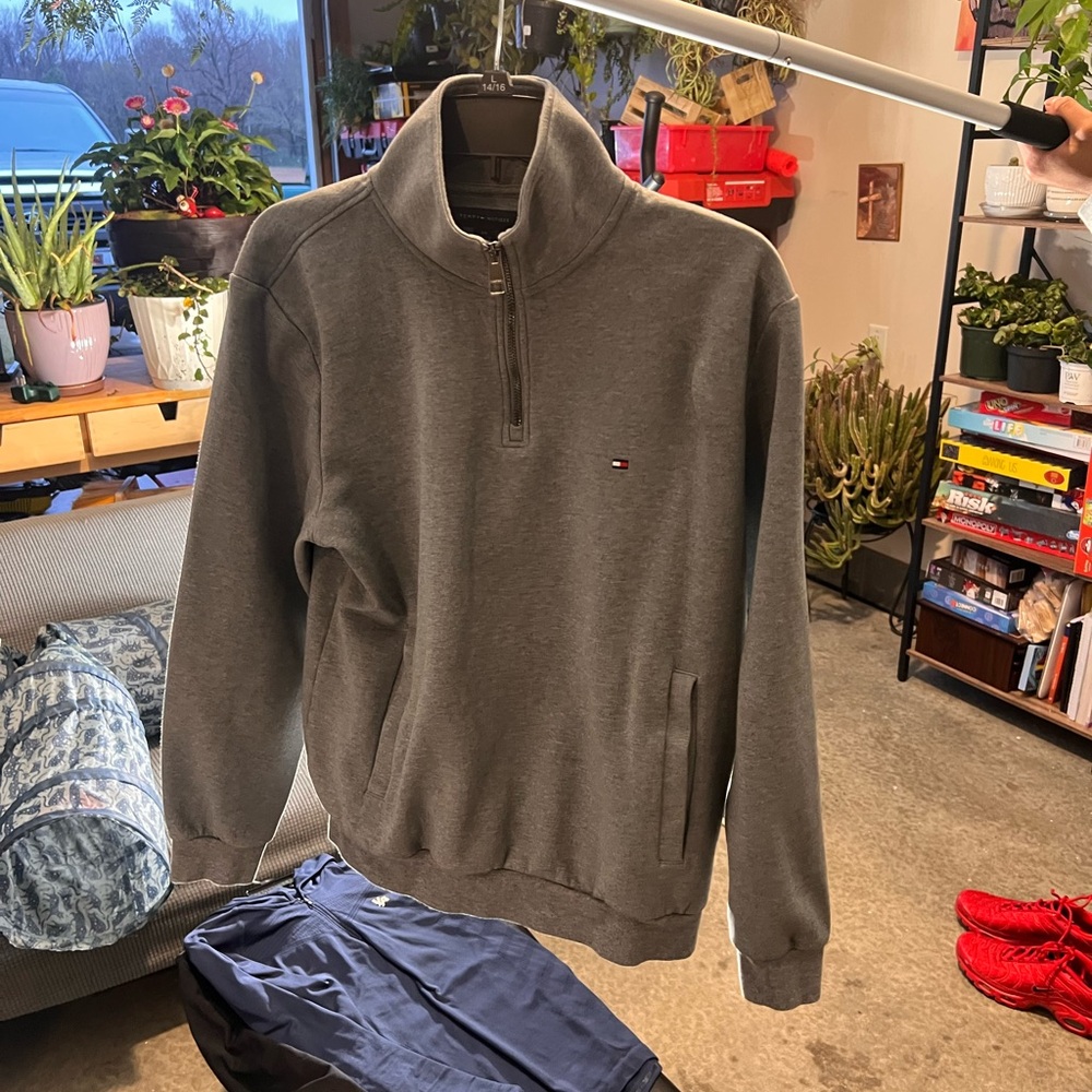 Men's Gray Sweater